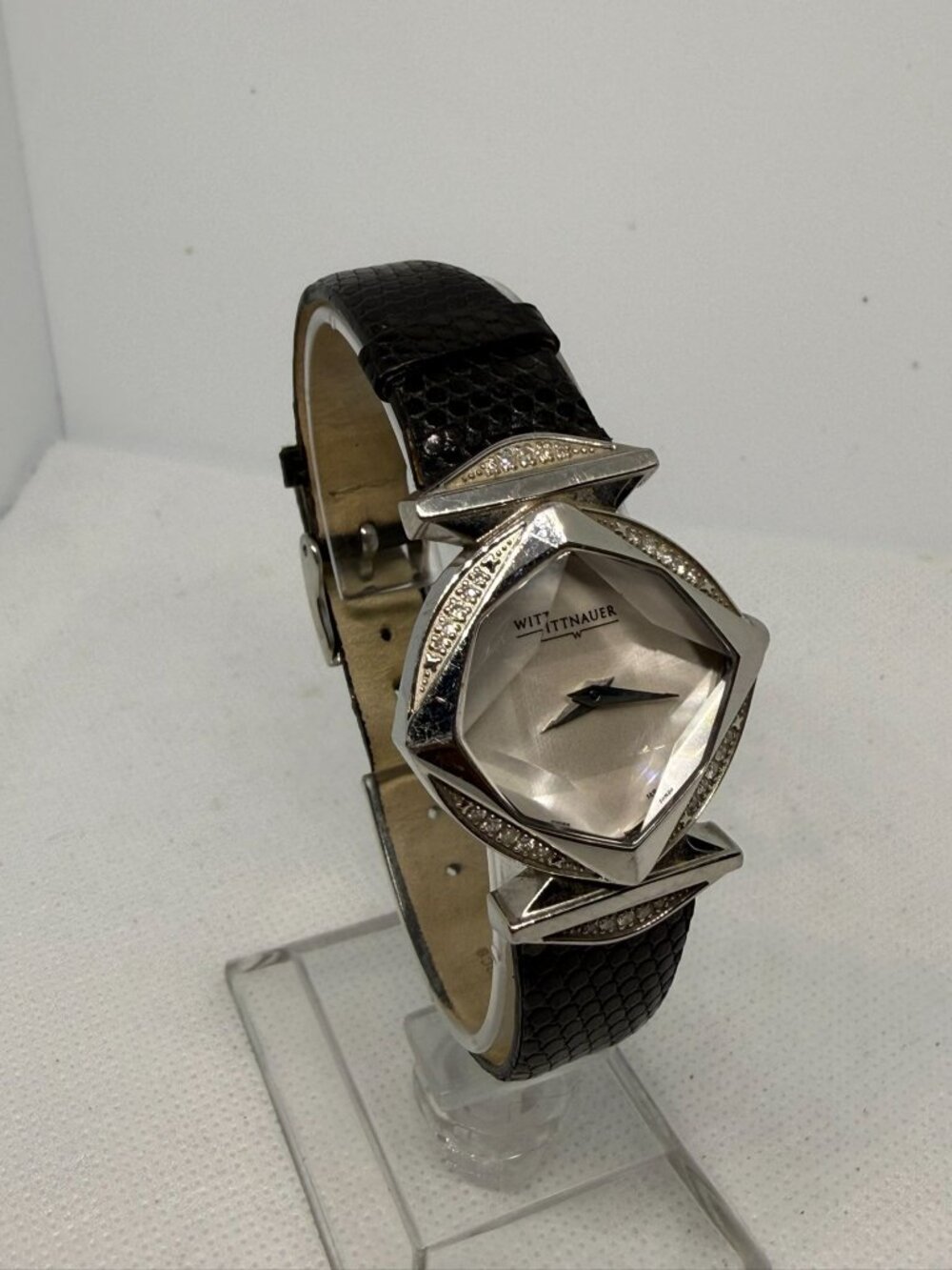 Wittnauer Winter Garden 10R20 Square Case 30 Diamond Bezel Women’s Watch - Picture 7 of 10